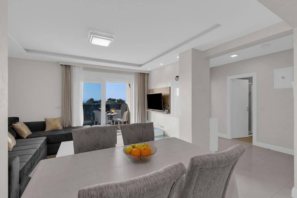 פרומאינה Apartment Hrvoje -Nur 50M Bis Zum Meer - Makarska Exklusiv מראה חיצוני תמונה