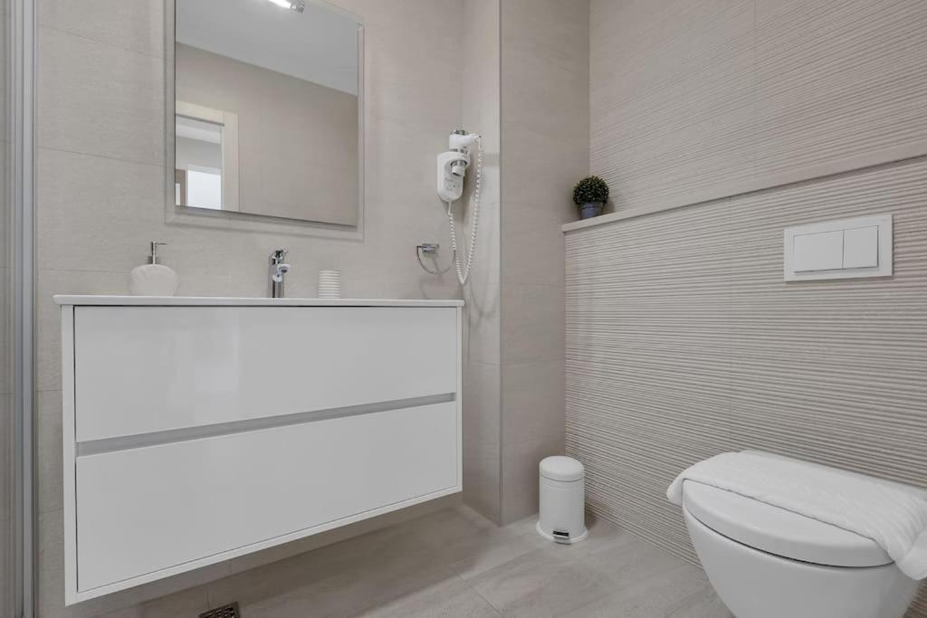 פרומאינה Apartment Hrvoje -Nur 50M Bis Zum Meer - Makarska Exklusiv מראה חיצוני תמונה