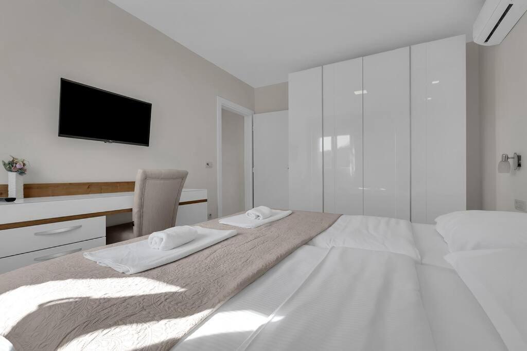 פרומאינה Apartment Hrvoje -Nur 50M Bis Zum Meer - Makarska Exklusiv מראה חיצוני תמונה